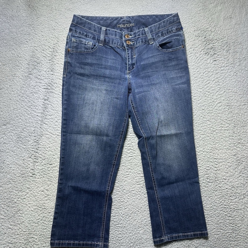 Maurices Women's Mid Rise Jeans Crop Capris‎ Jeans sz 7/8 (30x22) Embroidered